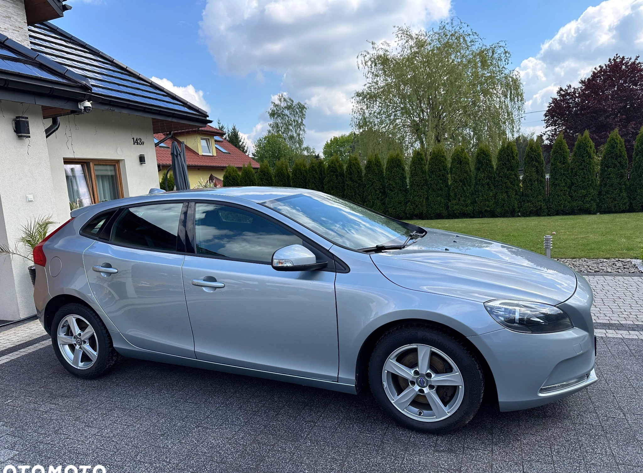 Volvo V40 cena 42500 przebieg: 170000, rok produkcji 2014 z Kraków małe 742